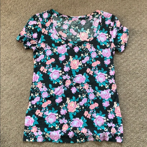 Urban Outfitters Tops - Urban outfitters floral tee